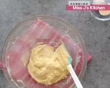 A picture of step 4 of Lemon Cupcakes + Lemon Buttercream Frosting = The Perfect Cupcake.