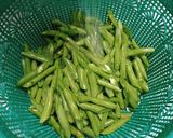 Foto langkah ke 1 dari resep Tumis Buncis Jamur.