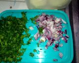 A picture of step 2 of Potatoes Bhajia mwitu.