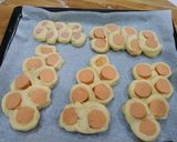 Hình bước làm 4 của món Bánh mì xúc xích phô mai