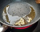 Foto del paso 2 de la receta: Espaguetis con salsa de calabacín y puerro