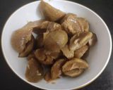 A picture of step 1 of Chikoo kesari.
