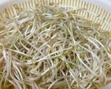 Hình bước làm 1 của món Thịt Bò Xào Thơm Giá