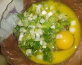Foto langkah ke 4 dari resep Martabak Telur Kulit Pangsit.