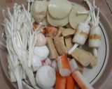 Foto langkah ke 4 dari resep Suki kuah seafood.