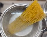 Foto del passaggio 4 della ricetta Spaghetti blu