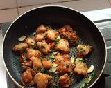 Foto langkah ke 4 dari resep Ayam cabe garam 🐔.