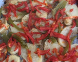Foto del paso 5 de la receta: Merluza al horno con patatas