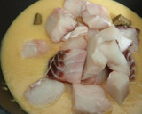 Foto del paso 6 de la receta: Cazón con guisantes, almejas y langostinos
