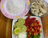 รูปขั้นตอนการทำที่ 1 ของ ยำหมูยอใส่วุ้นเส้น
