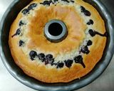 A picture of step 5 of Blueberry Lemon Cake.