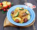Hình bước làm 5 của món Mì Ý Củ Dền Xúc Xích Chorizo