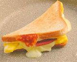 Foto langkah ke 5 dari resep One Pan Egg Toast, Sarapan Ala Korea.