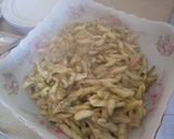Foto del passaggio 4 della ricetta Pasta fresca con salmone e asparagi