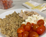 Foto del paso 4 de la receta: Ensalada de quinoa con pollo rápida en 10 minutos!