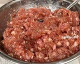 A picture of step 2 of Baked Stuffed Mushrooms with Pork.