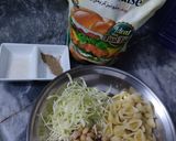 A picture of step 1 of Macroni chaat.
