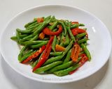 รูปขั้นตอนการทำที่ 6 ของ ถั่วฝักยาวผัดไข่แดงเค็ม