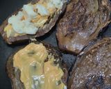 Foto del paso 2 de la receta: "Sándwich" de berenjena🍆, morradela, salchicha y queso🧀🥩🍗