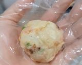 Foto langkah ke 3 dari resep Macaroni cheese ball.