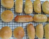 Foto langkah ke 7 dari resep Roti mini topping abon dan ceres.