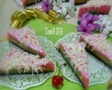 Foto langkah ke 7 dari resep Rainbow Cake kukus.