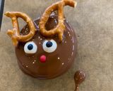 A picture of step 2 of Rudolf the Reindeer Christmas dessert.