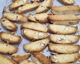 Foto del passaggio 4 della ricetta Cantucci a modo mio