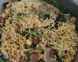 Foto langkah ke 7 dari resep Indomie Komplit.