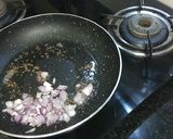 A picture of step 2 of Garlic spinach curry  or Palak lahsuni.