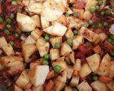 A picture of step 4 of Simple spicy vegetable curry.