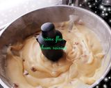 Une image de l'étape 2 de Tarte au flan rhum raisins.