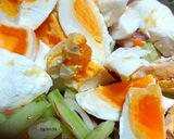 Gambar langkah 11 resipi Salad Telur Asin Thai.
