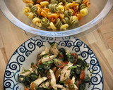 Foto del paso 3 de la receta: Trottole tricolor con bonito a la menta y albahaca