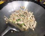 รูปขั้นตอนการทำที่ 2 ของ ข้าวผัดหมูยอใส่ไข่