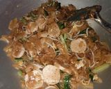 Foto langkah ke 4 dari resep Kwetiaw Goreng ala Chinese Food.