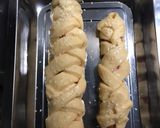 Hình bước làm 2 của món Bánh mì kẹp xúc xích 🌭