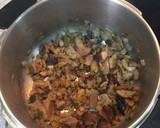 Foto del paso 4 de la receta: Pollo a la cerveza con setas