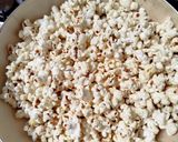 Foto langkah ke 2 dari resep Popcorn dengan Wajan.