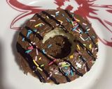 A picture of step 2 of Instant bun chocolate donut.