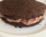 Foto del paso 3 de la receta: Torta golosinera de chocolate con frambuesas