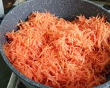 A picture of step 2 of Gajar Gud ka Halwa.