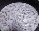 Foto langkah ke 6 dari resep Sup Krim Jamur Kancing (Champignon) (86).