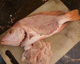 Foto langkah ke 1 dari resep Ikan Kakap Merah Asam Manis.