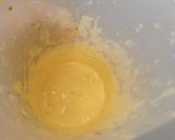 Foto del passaggio 2 della ricetta Polpetta con cuore alla coque, salsa alla zucca, spuma di parmigiano e caviale di aceto balsamico