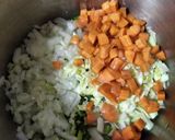 Foto del paso 1 de la receta: Tarta vegana integral de vegetales y puré de calabaza :)