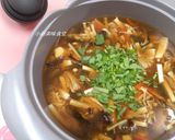 A picture of step 5 of Hot and Sour Soup.