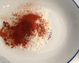 Foto del paso 1 de la receta: Merluza frita en mantequilla con costra de pimentón picante