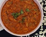 A picture of step 4 of White Rajma Masala.