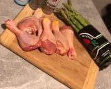 Spárga ágyon sült Csirkecomb recept fázis 1 fotója